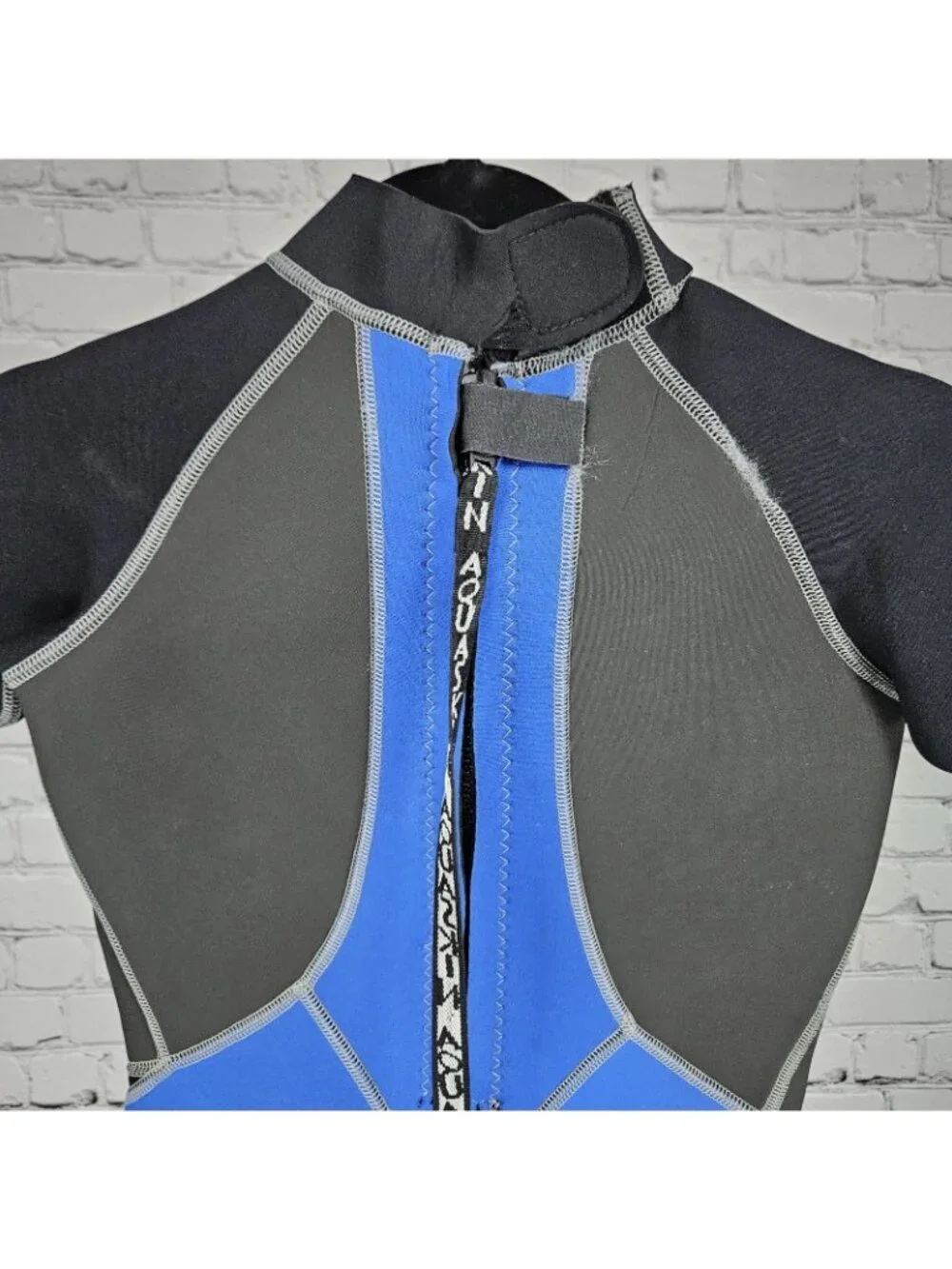 Aqua Skin Black Titanium 3.2mm US Divers Shorty Springsuit Wetsuit Youth Small S